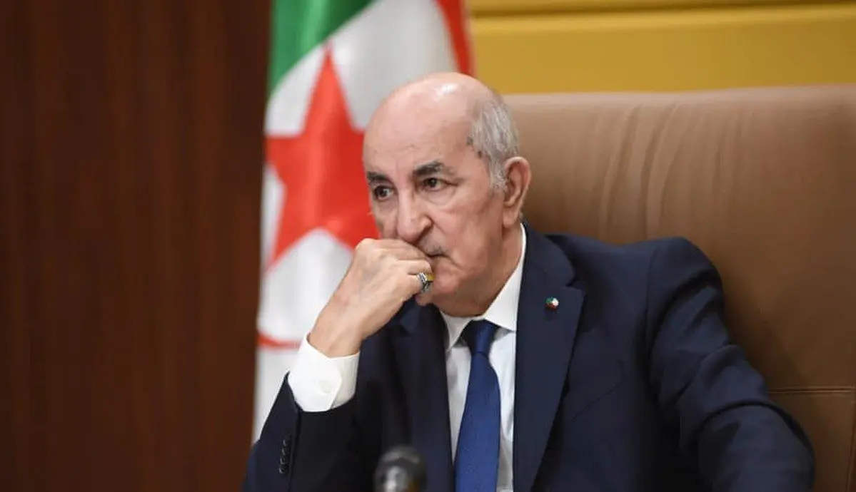 الرئيس الجزائري يقيل وزير المالية بشكل مفاجئ